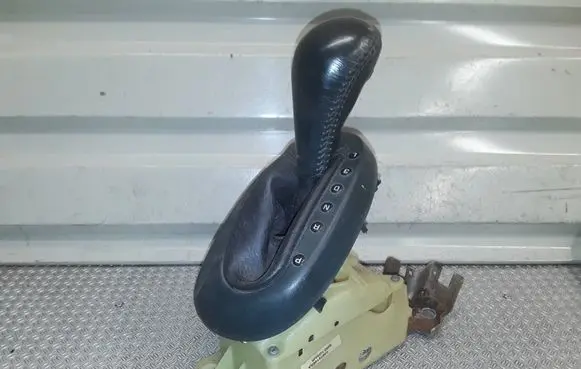 Chrysler Sebring (ST-22 - JR) Gear shifter/selector 04578146AA