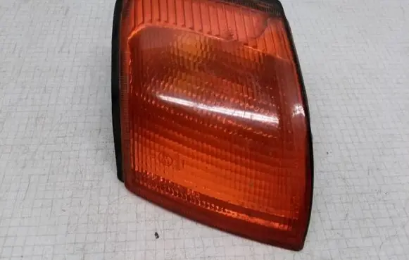 Ford Scorpio Front indicator light 183135B