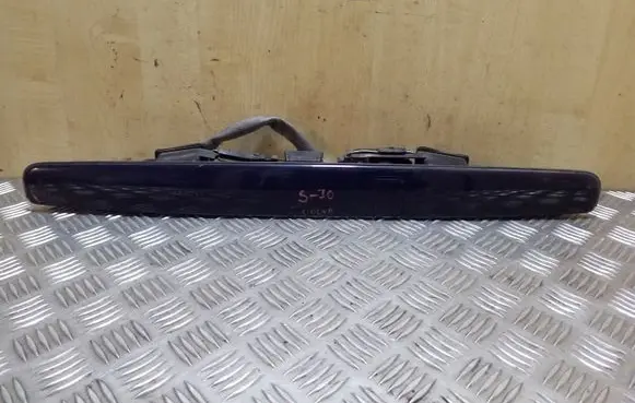Volvo S70 V70 V70 XC Trunk door license plate light bar 09152705