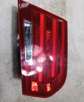 Tailgate rear/tail lights