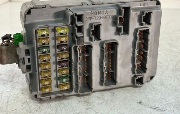 Honda Accord Fuse module 38850S1ASA02