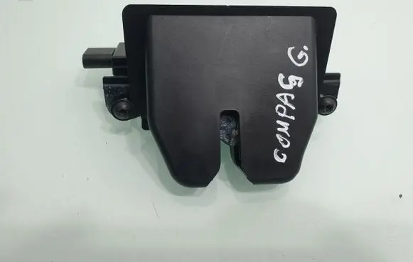 Jeep Compass Tailgate/trunk/boot lock/catch/latch 68247936AB