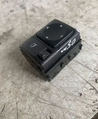 Nissan Quest Wing mirror switch 5407b