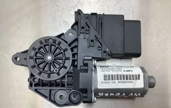 Volkswagen Touran II Rear door window regulator motor 5K0959703A 03052011 915047400