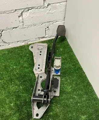 Ford Focus Brake pedal BV612467GB 11931M04