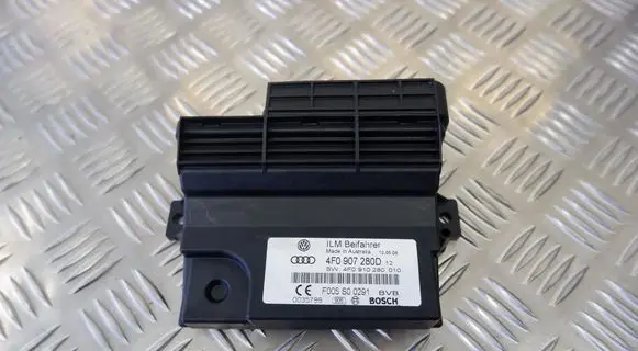 Audi Q7 4L Power management control unit 4F0907280D