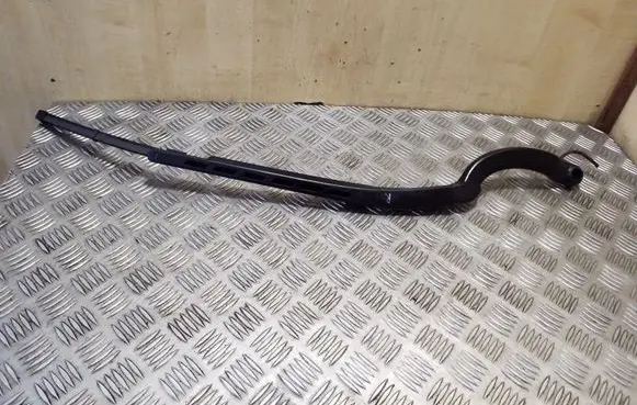 Front wiper blade arm