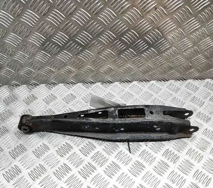 Subaru Outback (BS) Rear upper control arm/wishbone 20250AL011