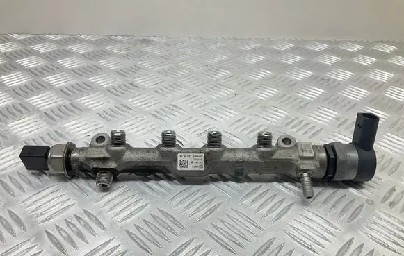 Seat Leon (5F) Fuel pressure regulator 04L089B 057130764AB 04L906054