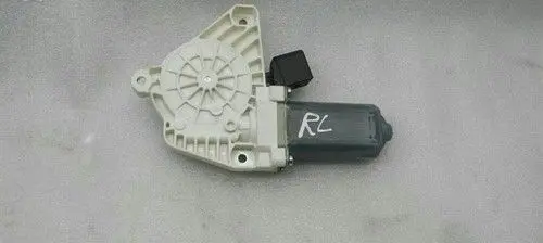 Mercedes-Benz ML W164 Front door window regulator motor A2078200542