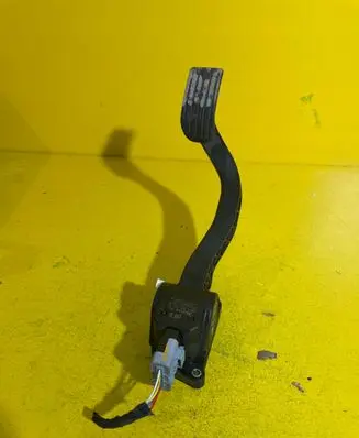 Peugeot 2008 I Accelerator throttle pedal RZ5R6P1K3