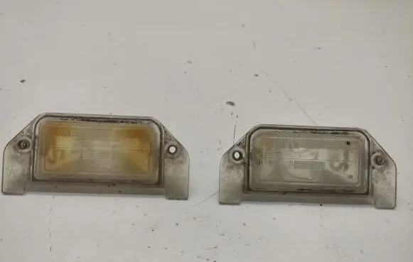 Chrysler 300 - 300C Number plate light 04805846AA