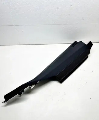 Mercedes-Benz CLS C218 X218 Tailgate/trunk side cover trim A2186900426