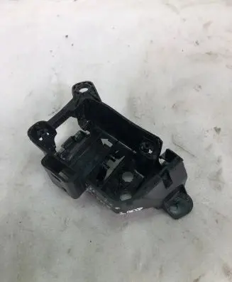 Peugeot 2008 II Other engine bay part 9813491180