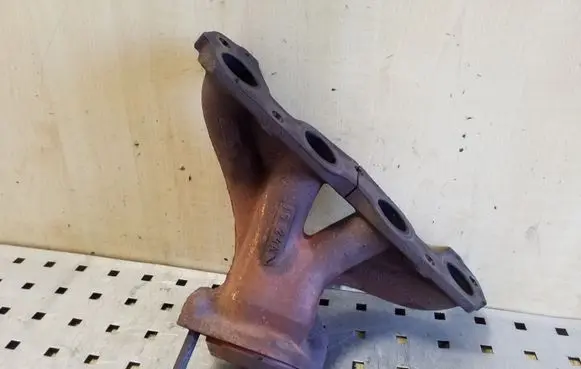 Dacia Sandero Exhaust manifold