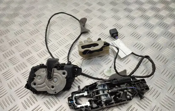 Volkswagen Transporter - Caravelle T6 Sliding door lock 7LA843604T 7L4843625B 7LA843351