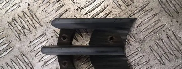 Mitsubishi Pajero Front bumper lower grill mr478680