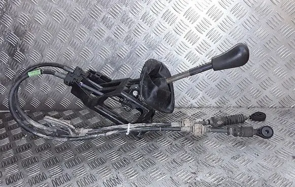 Citroen C1 Gear shifter/selector 335300H010