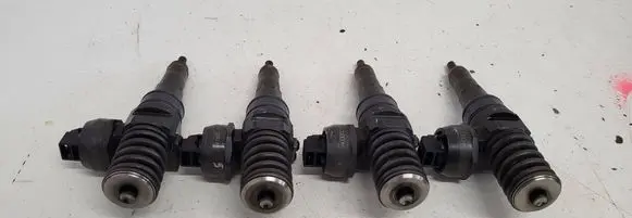 Audi A4 S4 B7 8E 8H Fuel injectors set 038130073BN 9985KN