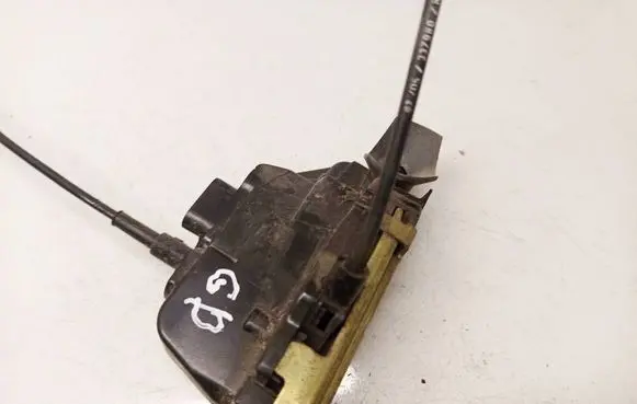 Nissan Primera Front door lock 