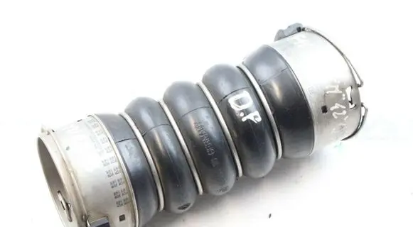 BMW 5 F10 F11 Intercooler hose/pipe 8513451