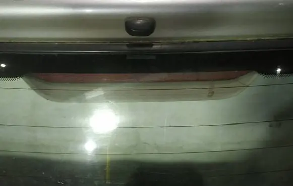 Toyota Avensis Verso Third/center stoplight 