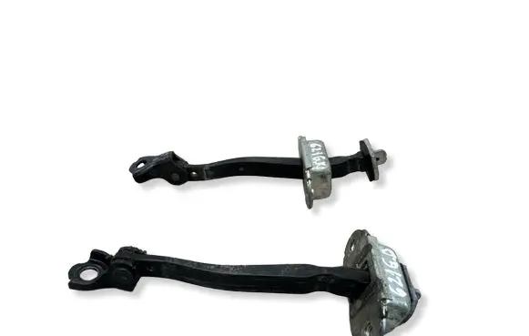 Nissan X-Trail T31 Rear door check strap stopper 