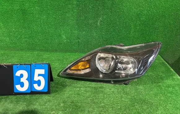 Ford Focus Headlight/headlamp 8m5113101ce