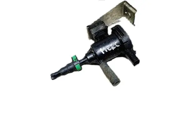 Mercedes-Benz Vito Viano W447 Vacuum valve A0014760532