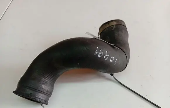 Audi A4 S4 B5 8D Intercooler hose/pipe 058145855