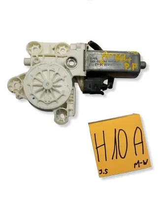 Mercedes-Benz A W168 Front door window regulator motor A1688203842