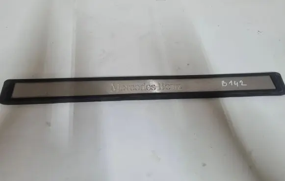 Mercedes-Benz E W211 Front sill trim cover A2116801335