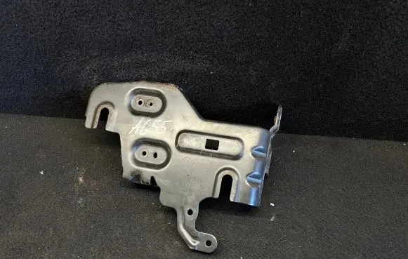 Volkswagen Touran I Webasto auxiliary heater mount bracket 5388501