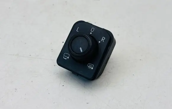 Volkswagen PASSAT B8 Wing mirror switch 3G0959565B