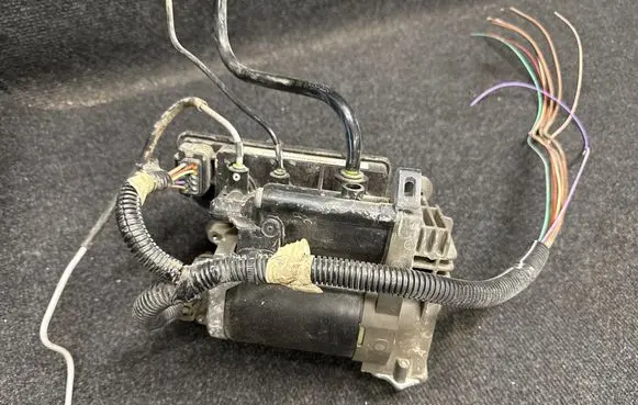 Citroen C4 Grand Picasso Air suspension compressor/pump 9682022980 1005180025