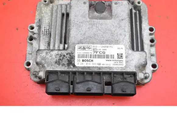 Ford Fiesta Engine control unit/module ECU 8V2112A650PG