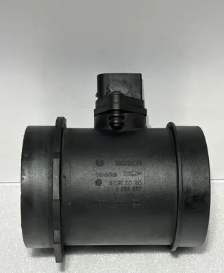 BMW 5 E39 Mass air flow meter 1433567 0280217814