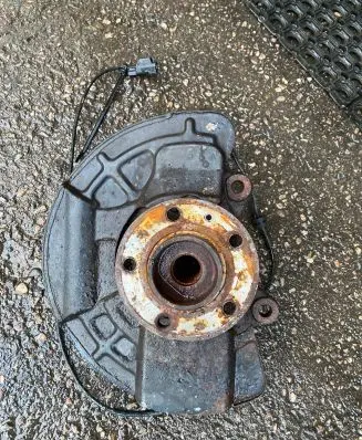 Volvo XC90 Front wheel hub spindle knuckle P30681806