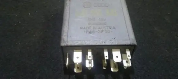 Volkswagen Bora Window wiper relay 1j0955531