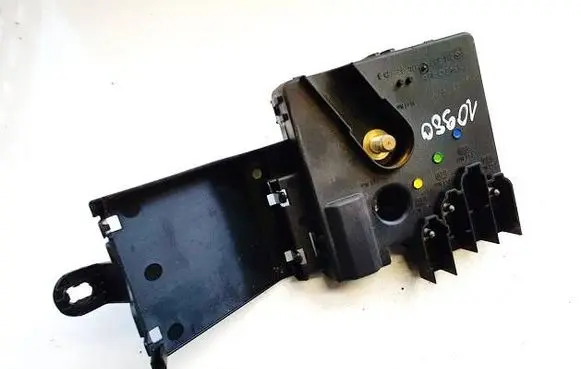Mercedes-Benz E W211 Fuse box set 2119820402