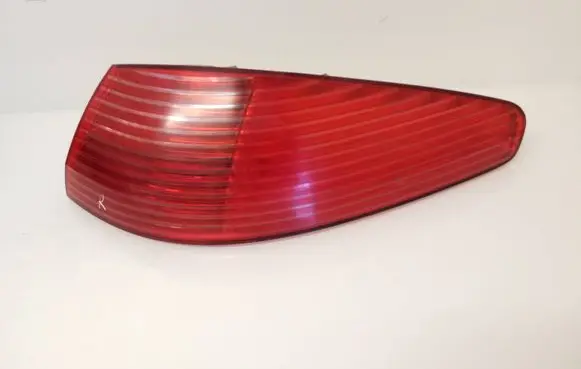 Peugeot 607 Rear/tail lights