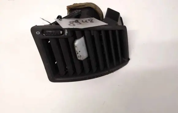 Volvo XC90 Dash center air vent grill 3409399