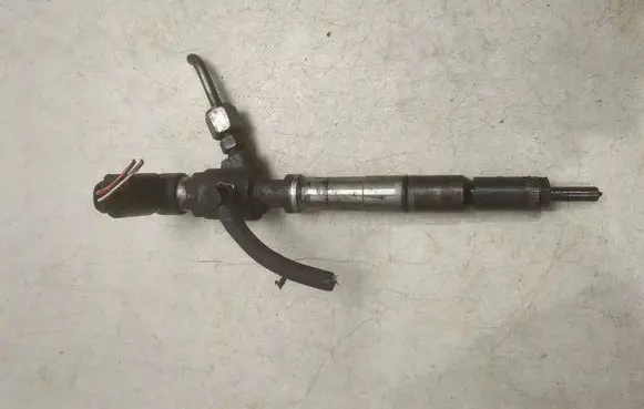 Fuel injector