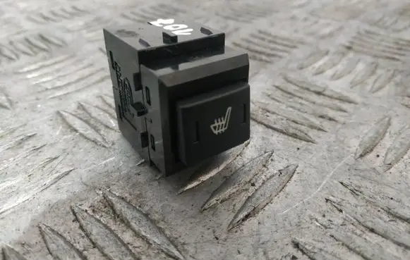 Land Rover Range Rover Sport L320 Seat heating switch YUF500120PVJ