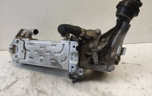 Mercedes-Benz C AMG W205 EGR valve cooler A6511420467