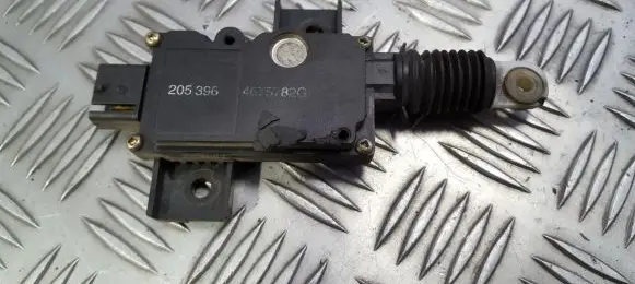 Chrysler Voyager Central locking motor 4675782g 205396