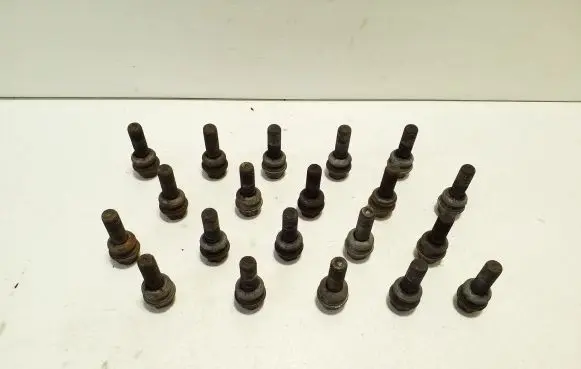 Nuts/bolts