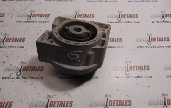 Mercedes-Benz A W169 Engine mount bracket A1692401018