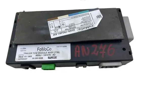 Ford Focus Tow bar trailer control unit/module AM5J19H378AD