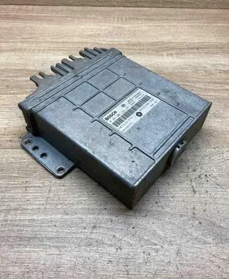 Chrysler Voyager Engine control unit/module ECU P04686757 0281001333
